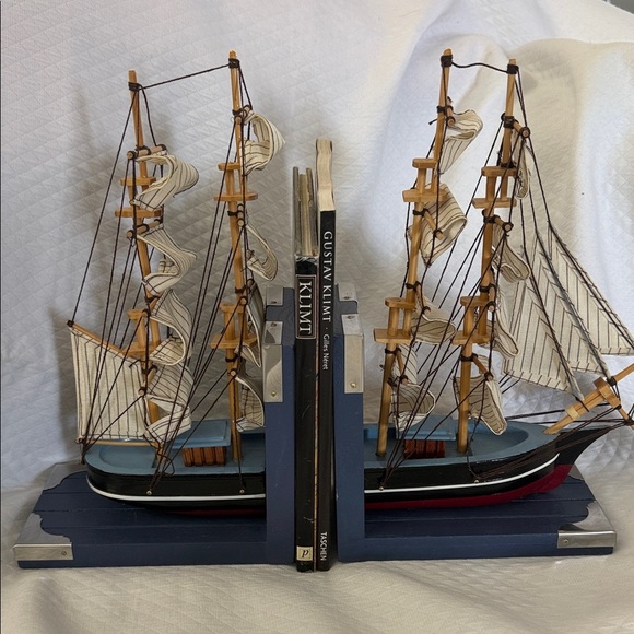 Other - Vintage Nautical Wooden Sailing Ship Bookends set of 2, Navy blue, Like New!